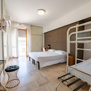 Camera familiare con letto king size